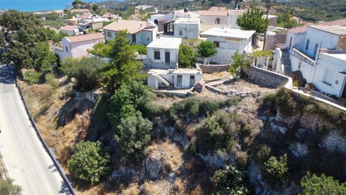 Image No.35-2 Bed Village House for sale