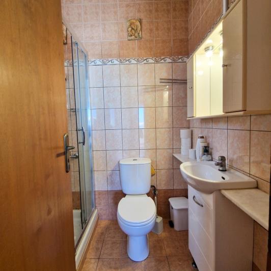 Image No.18-1 Bed Semi-Detached for sale