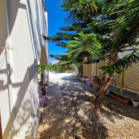 Image No.27-1 Bed Semi-Detached for sale