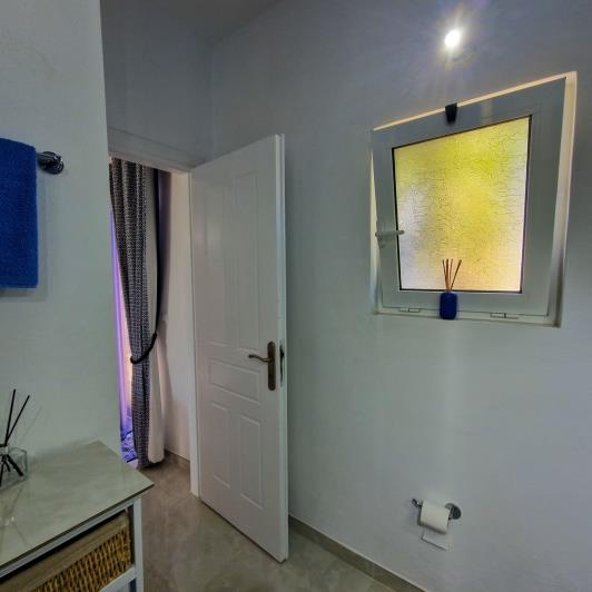 Image No.24-2 Bed Villa / Detached for sale