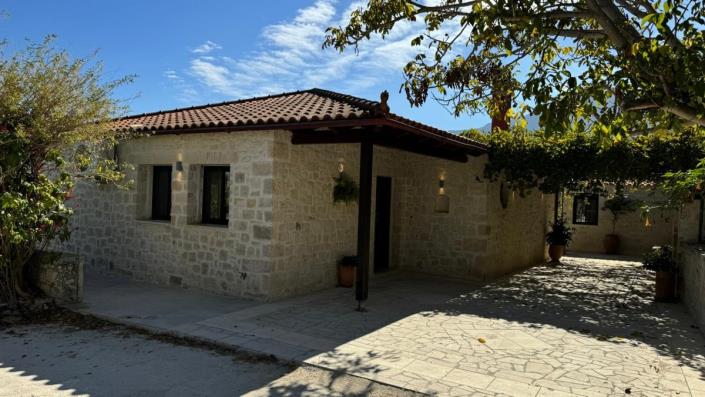 Image No.2-4 Bed House/Villa for sale