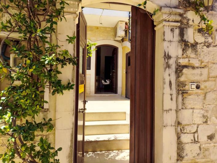 Image No.3-4 Bed House for sale