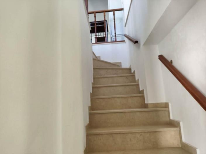 Image No.18-4 Bed House for sale