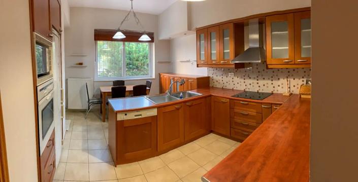 Image No.6-8 Bed House/Villa for sale