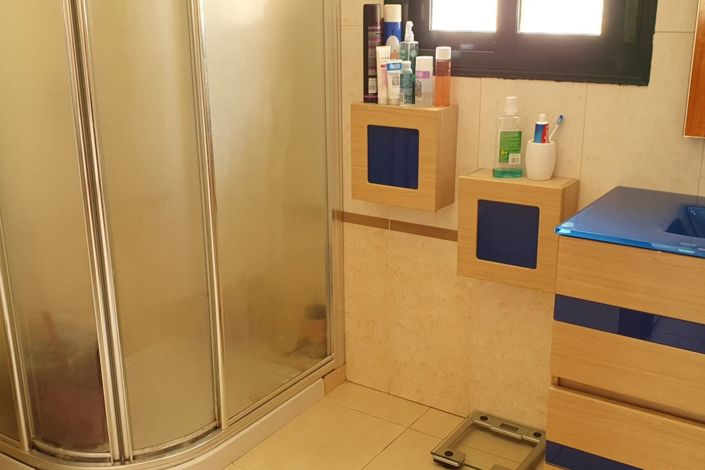 Image No.21-4 Bed Property for sale