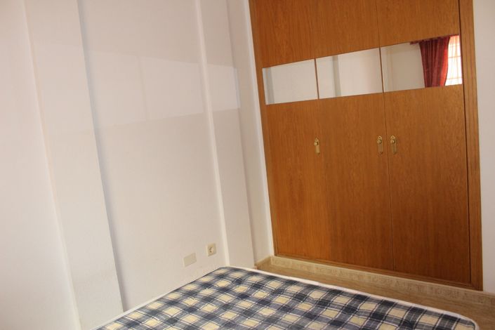 Image No.18-3 Bed Semi-Detached for sale