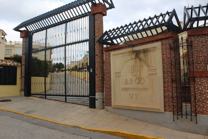 Image No.29-3 Bed Semi-Detached for sale