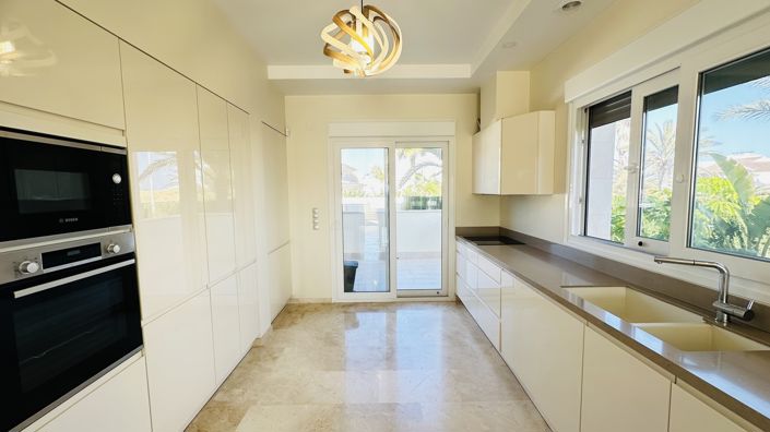 Image No.17-5 Bed Villa for sale