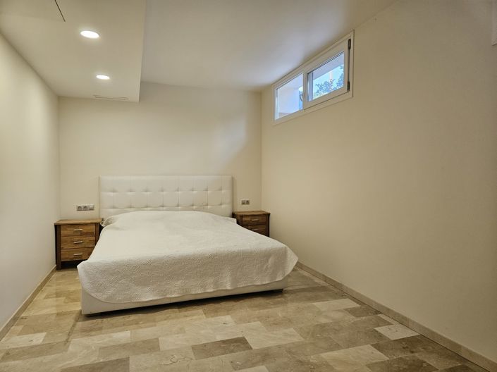 Image No.21-5 Bed Villa for sale