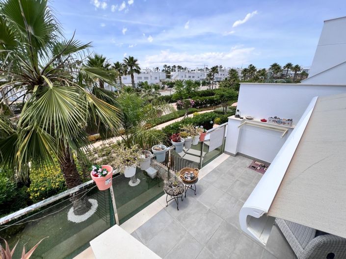 Image No.4-2 Bed Property for sale