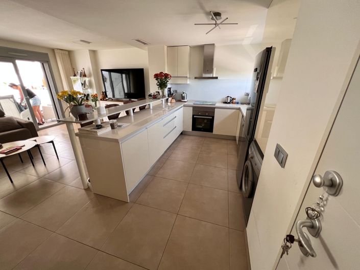 Image No.6-2 Bed Property for sale