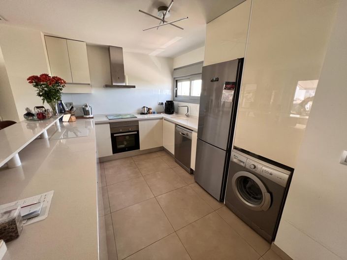 Image No.7-2 Bed Property for sale