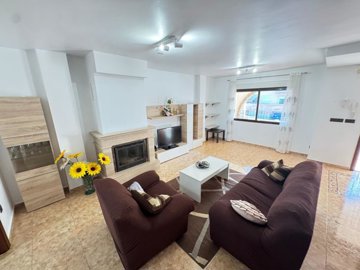 545414914img20250508wa0013