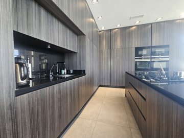 526320250416160146xlarge