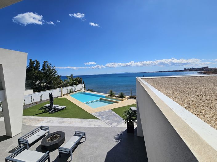 Image No.37-Villa de 4 chambres à vendre à Cabo Roig