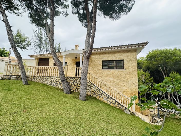 Image No.1-4 Bed Villa for sale