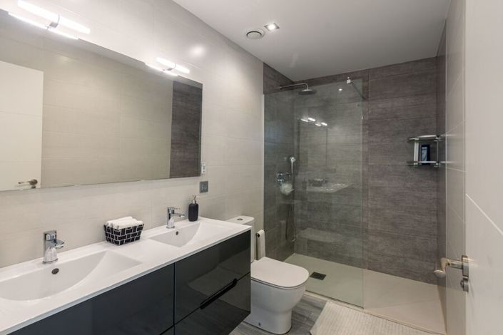 Image No.13-3 Bed Villa for sale