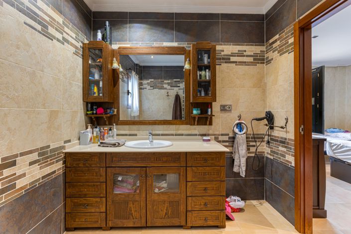 Image No.13-4 Bed Villa for sale