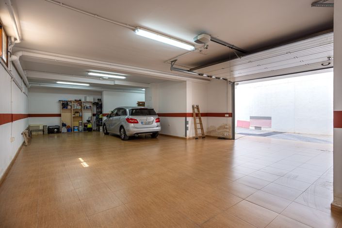 Image No.25-4 Bed Villa for sale