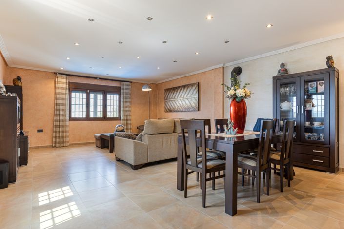 Image No.4-4 Bed Villa for sale