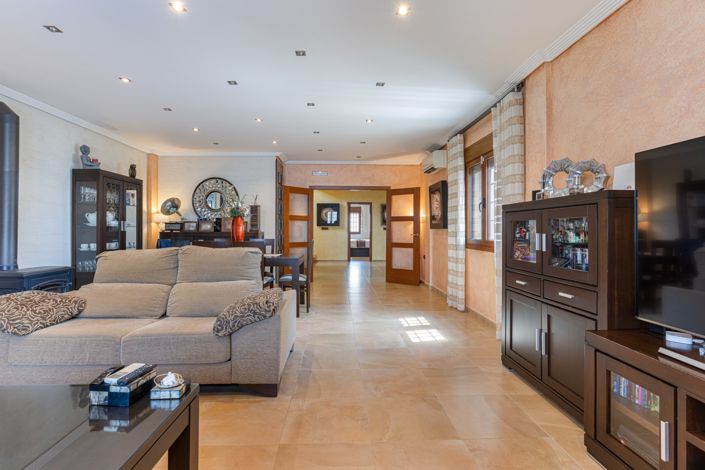 Image No.6-4 Bed Villa for sale