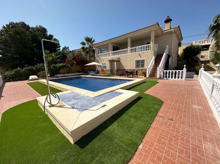 Image No.3-3 Bed Villa for sale