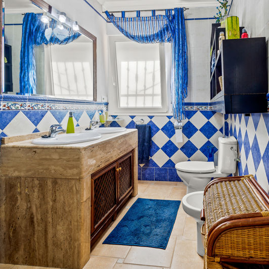 Image No.18-3 Bed Villa for sale