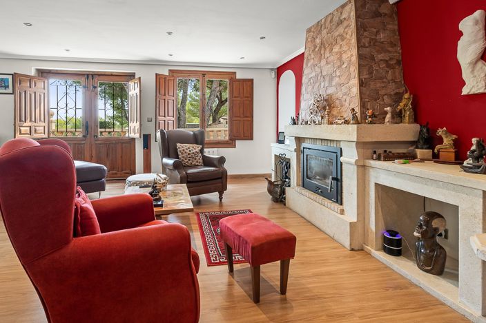 Image No.13-4 Bed Property for sale