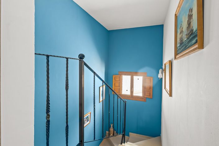 Image No.24-4 Bed Property for sale