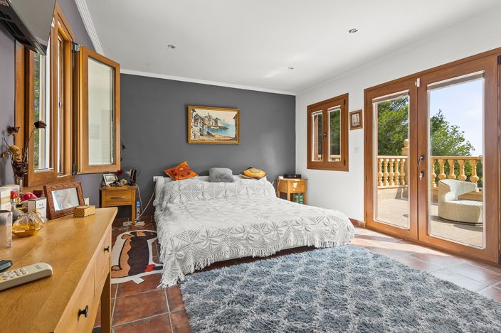 Image No.27-4 Bed Property for sale