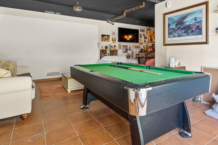 Image No.36-4 Bed Property for sale