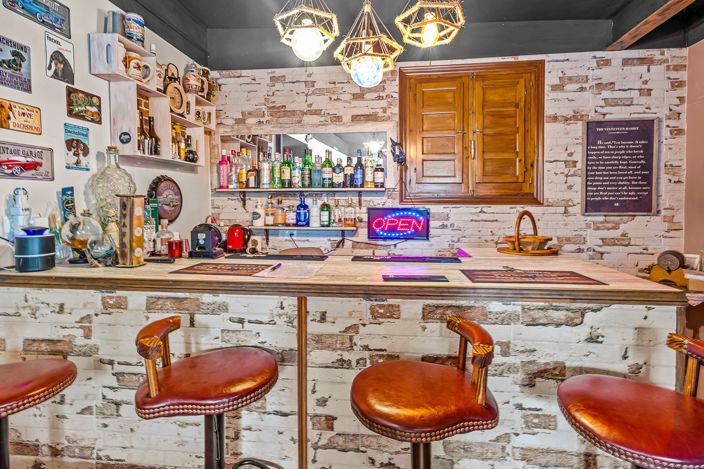 Image No.39-4 Bed Property for sale