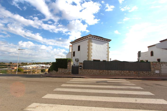 Image No.32-5 Bed Villa for sale