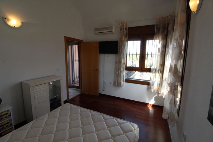 Image No.14-3 Bed Villa for sale