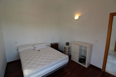 619612636frontlinegolfdetachedvillawithpool03