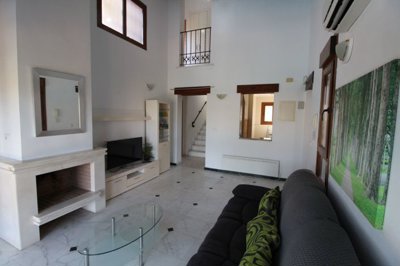 619612636frontlinegolfdetachedvillawithpool03