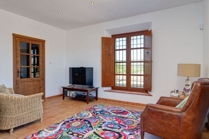 Image No.22-5 Bed Country House for sale