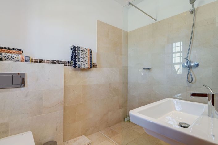 Image No.31-5 Bed Country House for sale