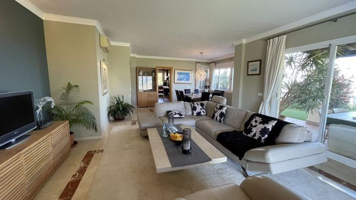 Image No.11-8 Bed Country House for sale