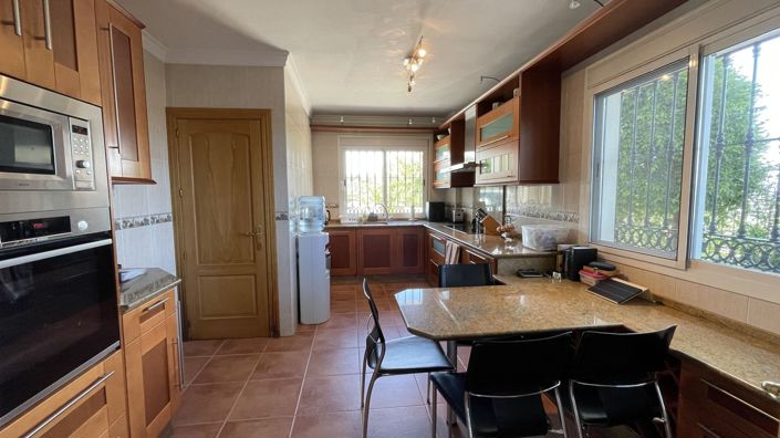 Image No.13-8 Bed Country House for sale