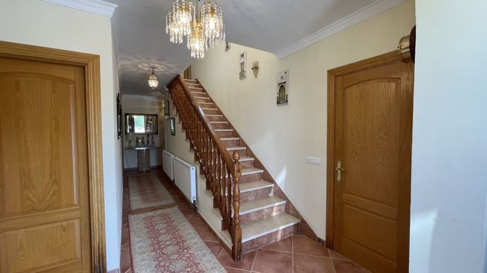 Image No.30-8 Bed Country House for sale