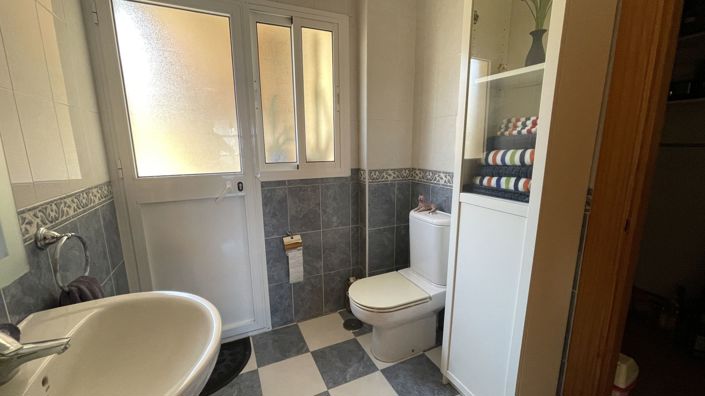 Image No.33-8 Bed Country House for sale