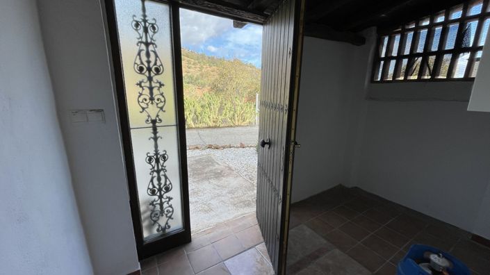 Image No.44-8 Bed Country House for sale