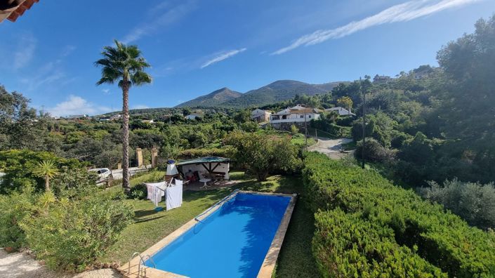 Image No.2-5 Bed Country House for sale