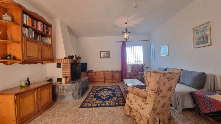 Image No.6-5 Bed Country House for sale