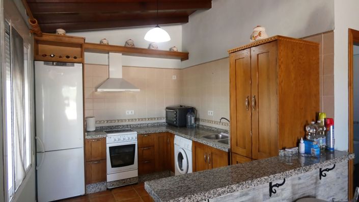 Image No.6-2 Bed Country House for sale