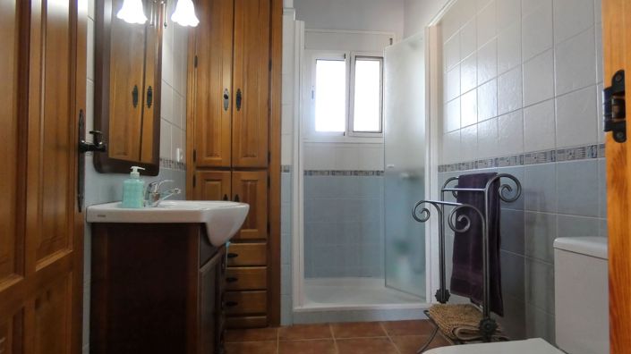 Image No.9-2 Bed Country House for sale