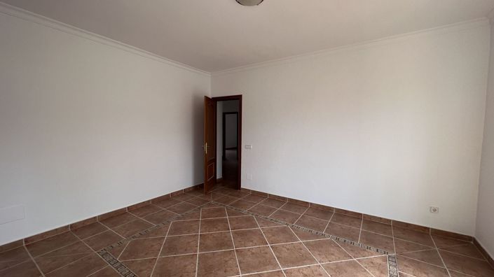 Image No.13-8 Bed Country House for sale