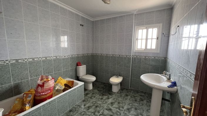 Image No.15-8 Bed Country House for sale