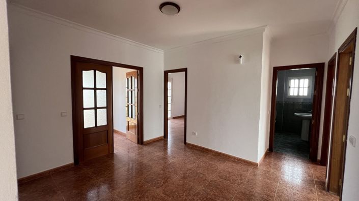 Image No.17-8 Bed Country House for sale